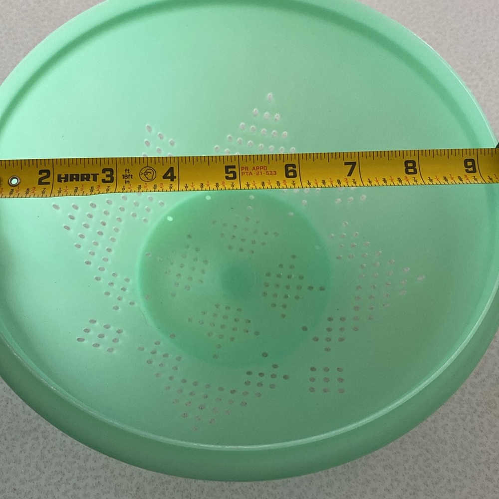 Tupperware #339 strainer - Picture 3 of 6
